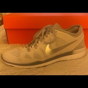 Women’s Nike free tr fit 5 shoes. Size 7.5